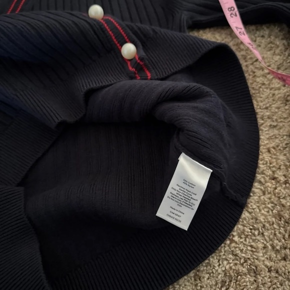 NWT Talbots V-Neck Ribbed Pearl button Cardigan Tipped Navy with Red
Size Large - Picture 12 of 12